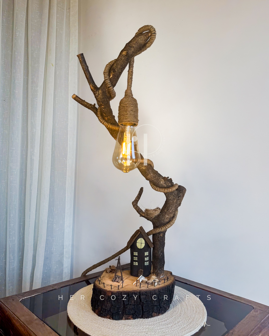 Z Curve Lamp — Angled branch with lantern and neat fence yard