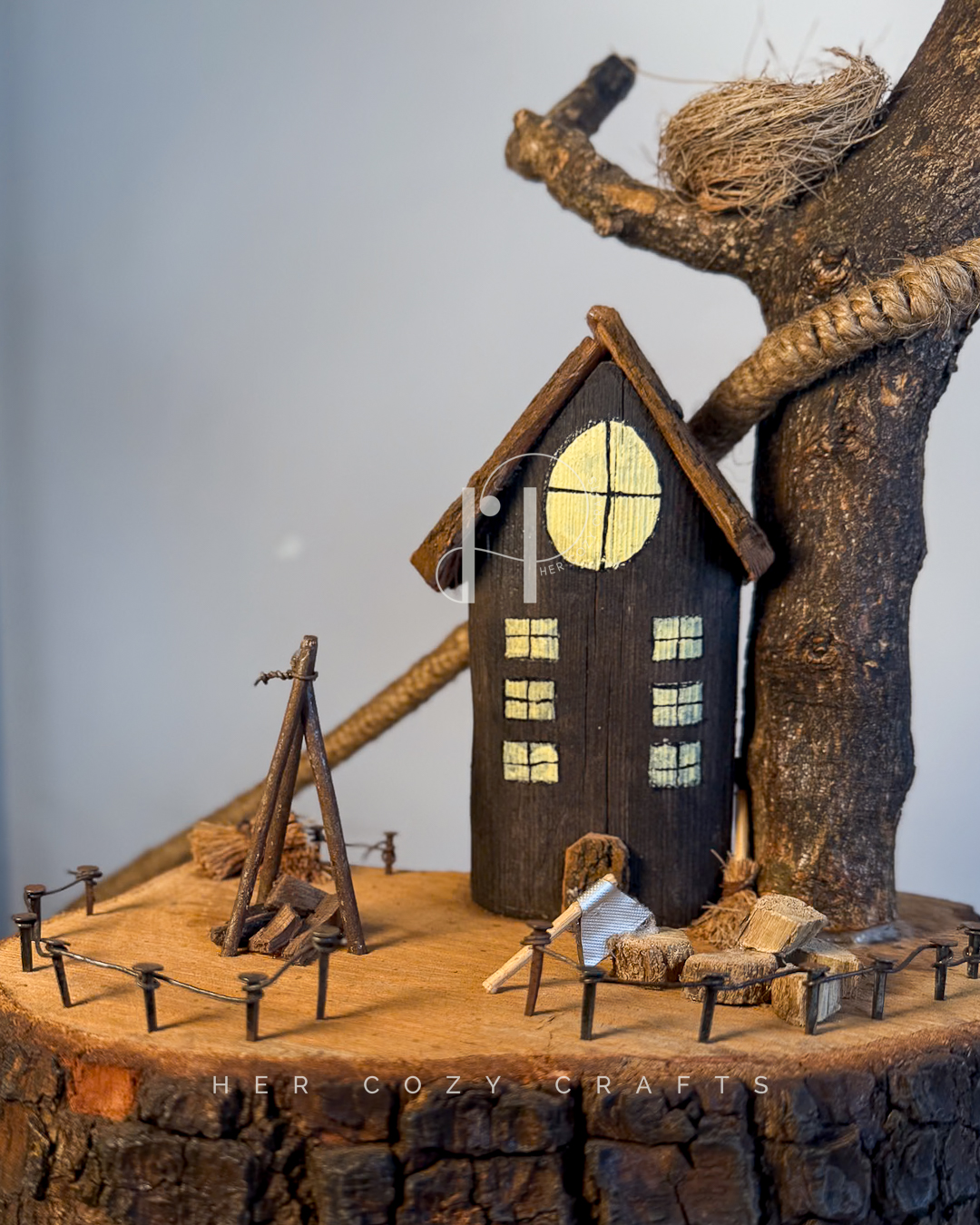 Z Curve Lamp — Angled branch with lantern and neat fence yard - Image 3